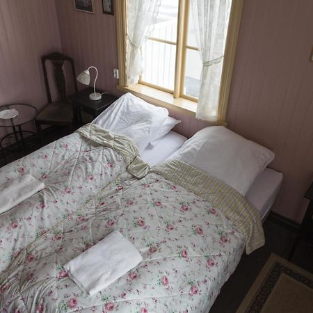 Einarshusid Guesthouse Bolungarvík Eksteriør bilde