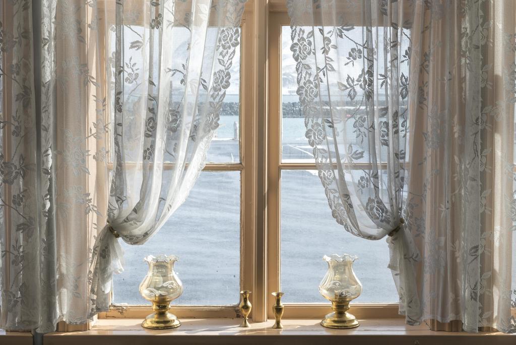 Einarshusid Guesthouse Bolungarvík Eksteriør bilde