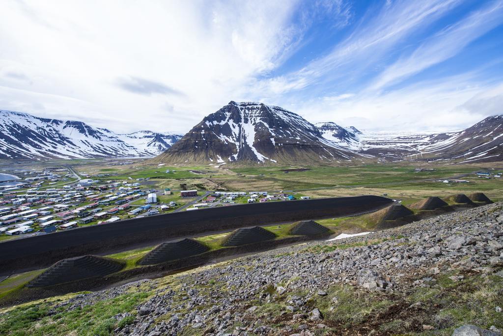 Einarshusid Guesthouse Bolungarvík Eksteriør bilde
